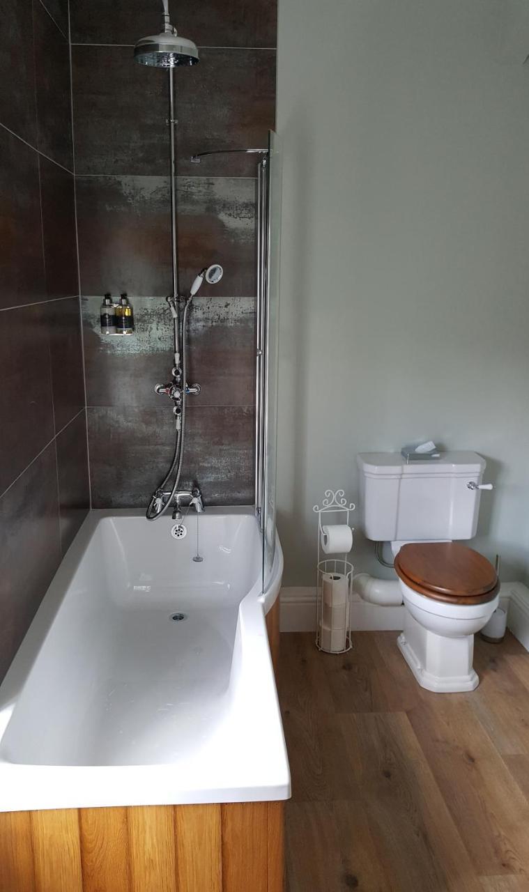 Pontyclerc Farm House Bed And Breakfast Ammanford Luaran gambar