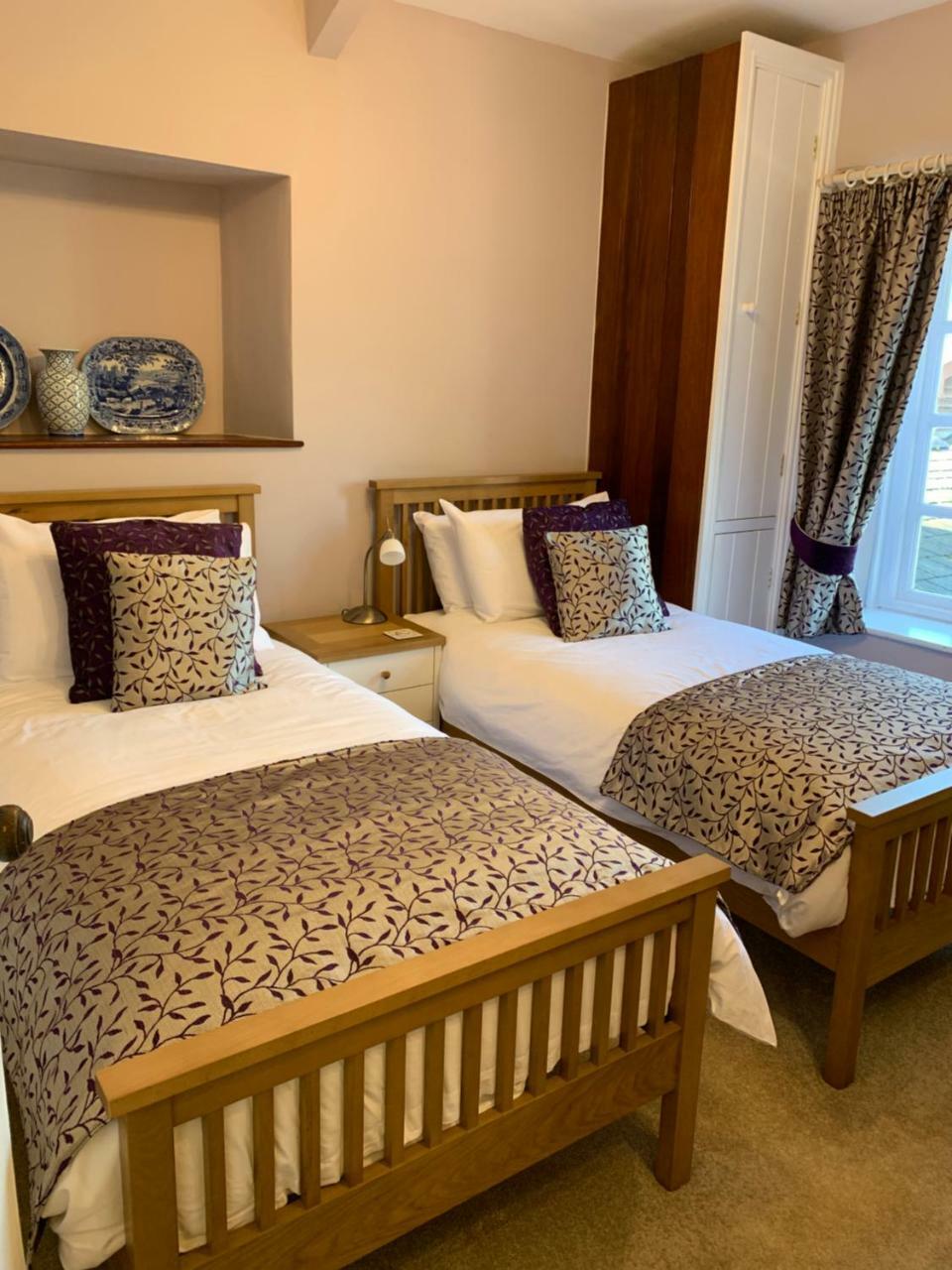 Pontyclerc Farm House Bed And Breakfast Ammanford Luaran gambar